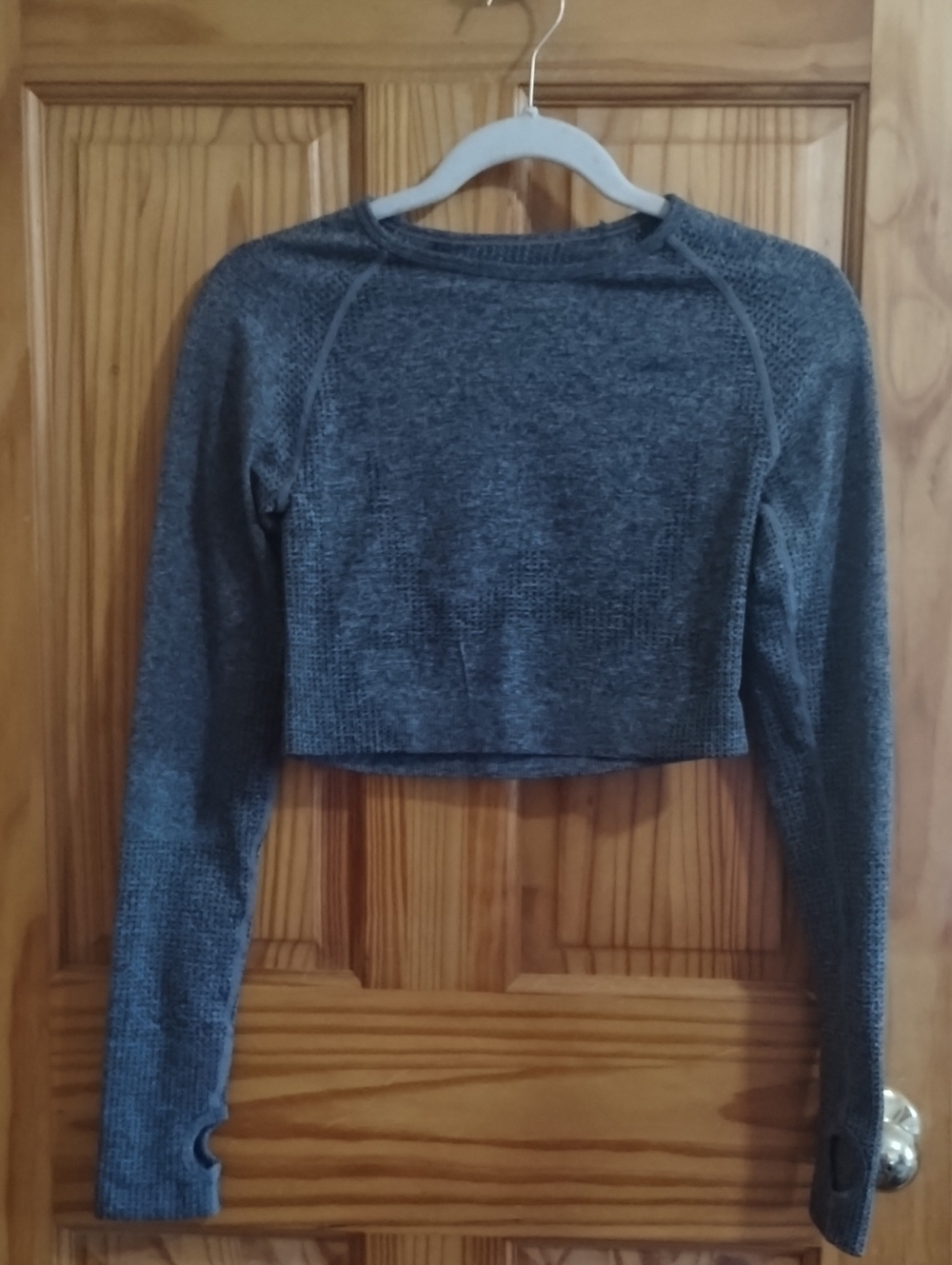 Cropped Long-Sleeve Knit Top - Charcoal Gray